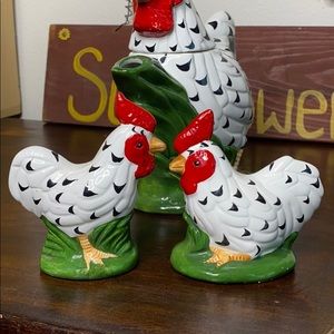 Chicken Rooster salt and pepper shakers